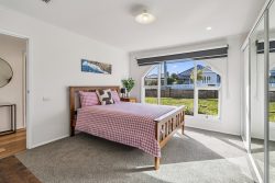 74 Carlton St, New Town TAS 7008, Australia