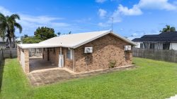 9 Carnation St, Proserpine QLD 4800, Australia