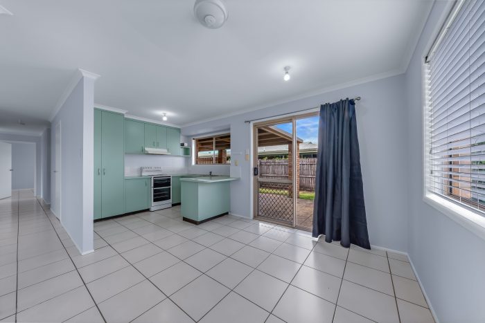 9 Carnation St, Proserpine QLD 4800, Australia