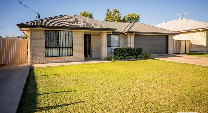 13 Courtney St, Roma QLD 4455, Australia