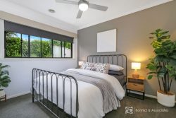 43 Craig Cct, Leneva VIC 3691, Australia