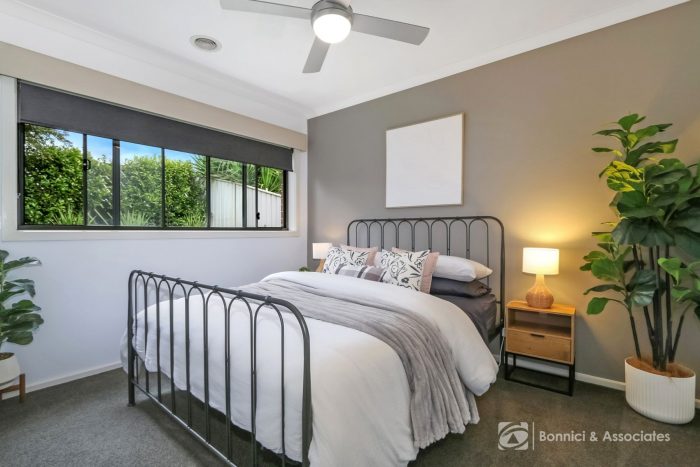 43 Craig Cct, Leneva VIC 3691, Australia