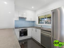 15 Crown St, Toukley NSW 2263, Australia