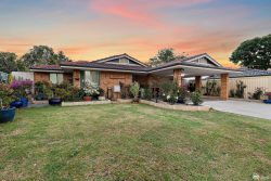 7 Damson Grove, Armadale WA 6112, Australia