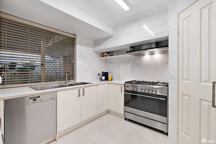 7 Damson Grove, Armadale WA 6112, Australia