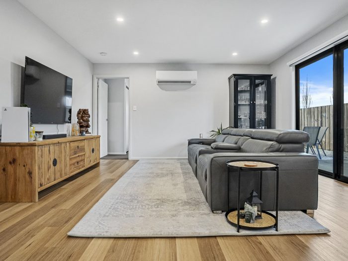15 Debra Pl, Huonville TAS 7109, Australia