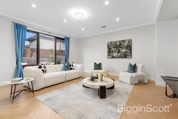 13 Winston Dr, Doncaster VIC 3108, Australia