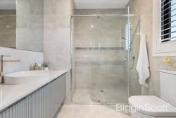 13 Winston Dr, Doncaster VIC 3108, Australia