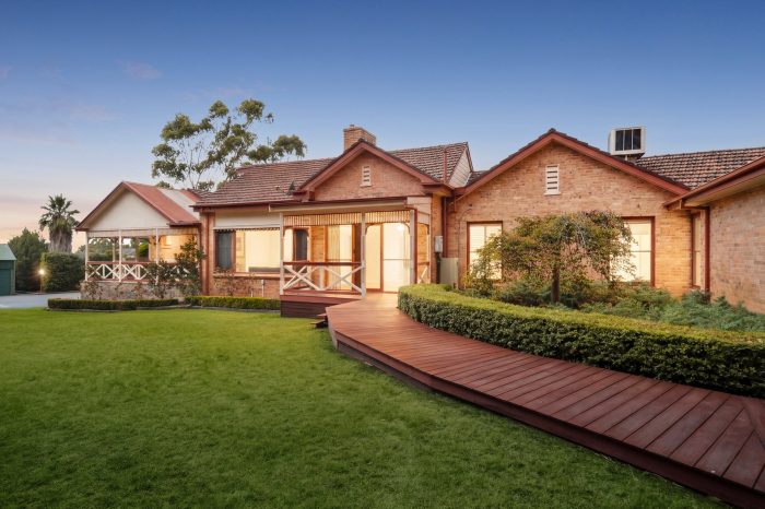 5 Dunbar Ct, Greenvale VIC 3059, Australia