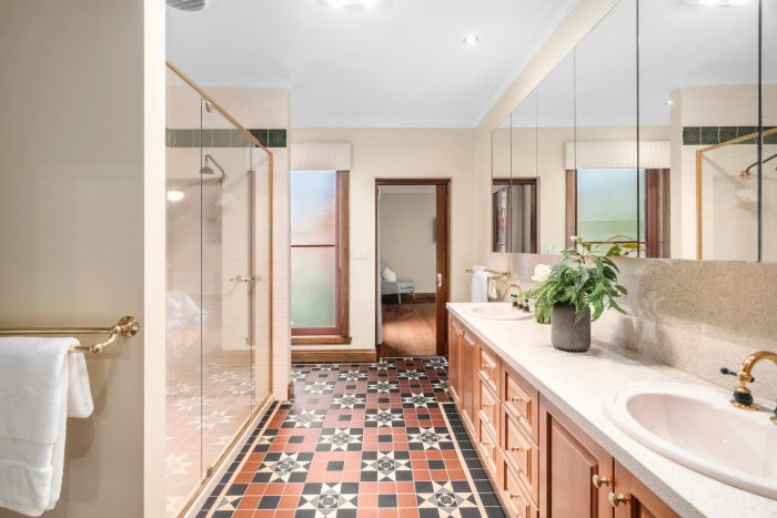 5 Dunbar Ct, Greenvale VIC 3059, Australia