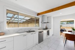 8 Edro Ct, Bundoora VIC 3083, Australia