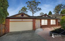 5 Elana Ct, Croydon North VIC 3136, Australia