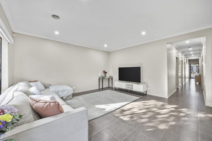 12 Forrester Grove, Fraser Rise VIC 3336, Australia
