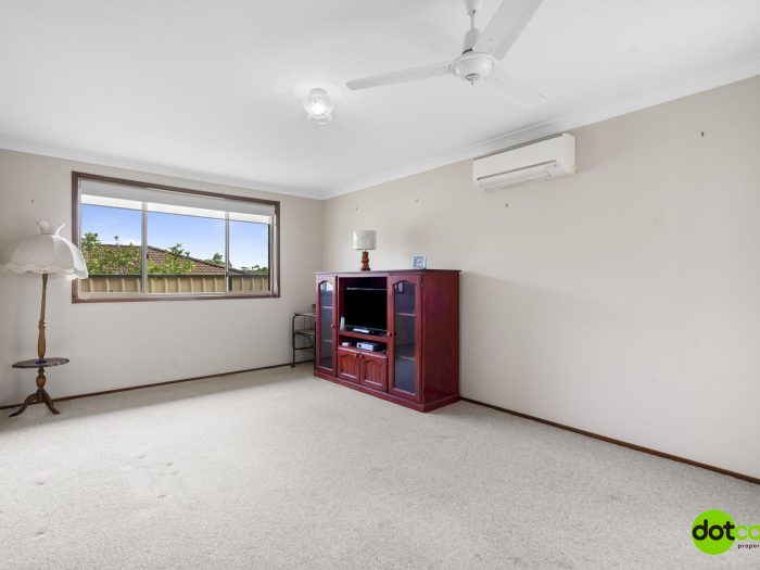 8 Gavin Way, Lake Haven NSW 2263, Australia