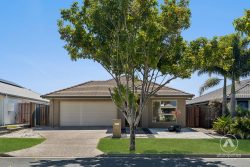 10 Girraween St, Pimpama QLD 4209, Australia