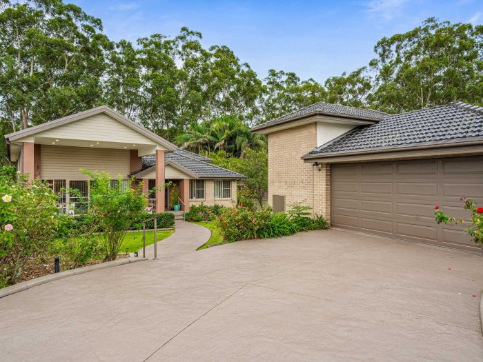 18 Goldenia Cl, Morisset NSW 2264, Australia