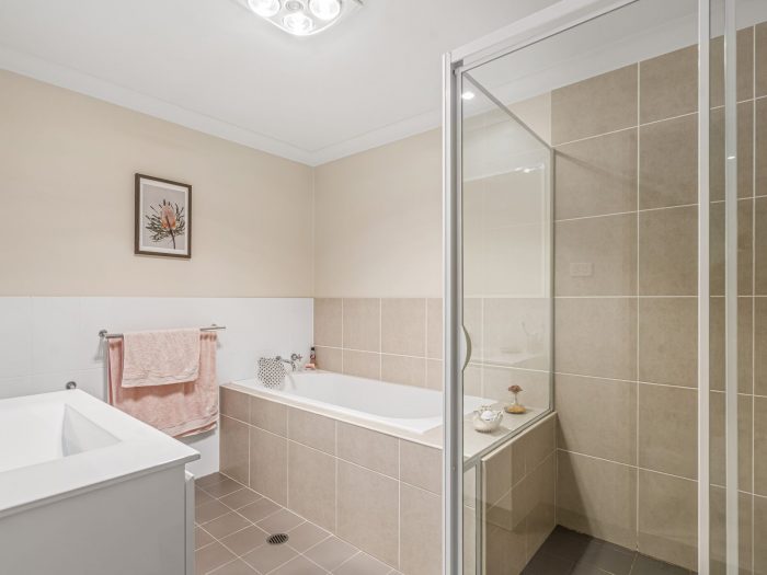 18 Goldenia Cl, Morisset NSW 2264, Australia
