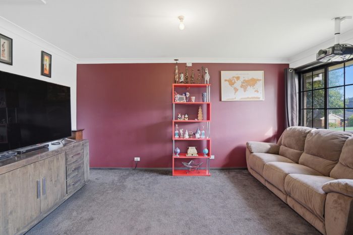 27 Hanover Rd, Cameron Park NSW 2285, Australia