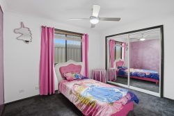 27 Hanover Rd, Cameron Park NSW 2285, Australia