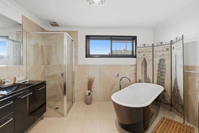 27 Hanover Rd, Cameron Park NSW 2285, Australia