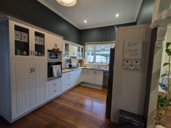 8 Hare St, Lamington WA 6430, Australia