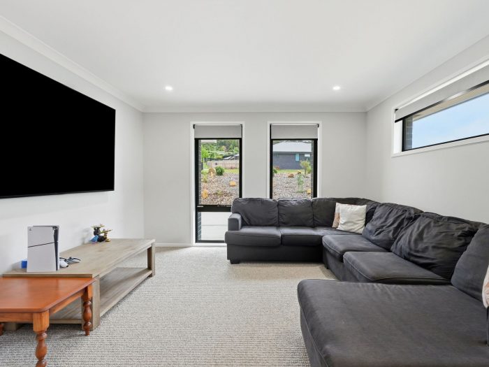 8 Homedale Chase, Huonville TAS 7109, Australia