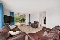 14 Hughlings Pl, Australind WA 6233, Australia