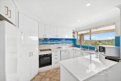14 Hughlings Pl, Australind WA 6233, Australia