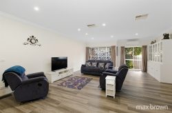 12 Greenbank Dr, Mooroolbark VIC 3138, Australia