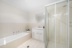 282 Anthony Rolfe Ave, Gungahlin ACT 2912, Australia