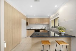 282 Anthony Rolfe Ave, Gungahlin ACT 2912, Australia