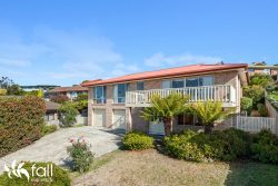 1 Jade Ct, Blackmans Bay TAS 7052, Australia