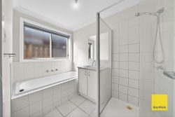 10 Kelebek Rd, Tarneit VIC 3029, Australia