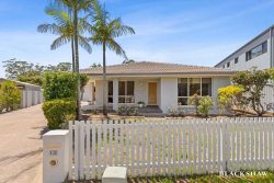 12 Larmer Cl, Broulee NSW 2537, Australia