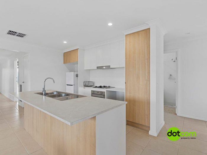 47 Lewis Cres, Finley NSW 2713, Australia