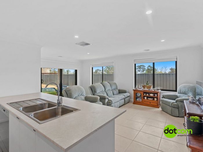47 Lewis Cres, Finley NSW 2713, Australia
