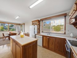 53 Lipscombe Ave, Sandy Bay TAS 7005, Australia