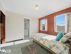 53 Lipscombe Ave, Sandy Bay TAS 7005, Australia