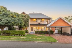 7 St Columbas Ave, Wembley WA 6014, Australia