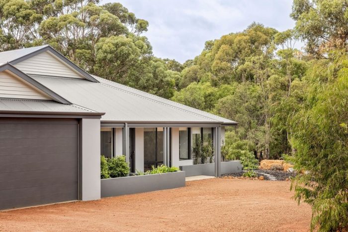 45 MacLaren Dr, Yallingup WA 6282, Australia