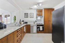 3 Midhurst St, Camillo WA 6111, Australia
