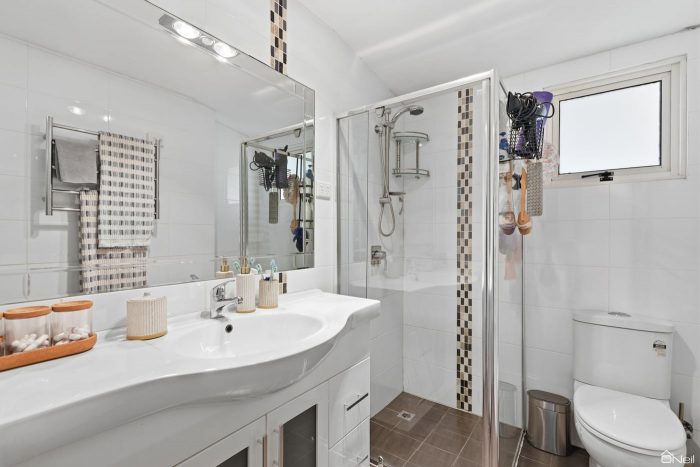 3 Midhurst St, Camillo WA 6111, Australia