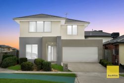 923 Morris Rd, Truganina VIC 3029, Australia