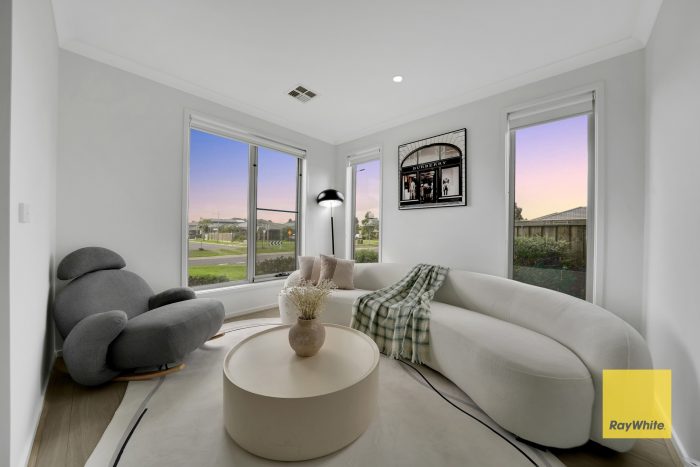 923 Morris Rd, Truganina VIC 3029, Australia