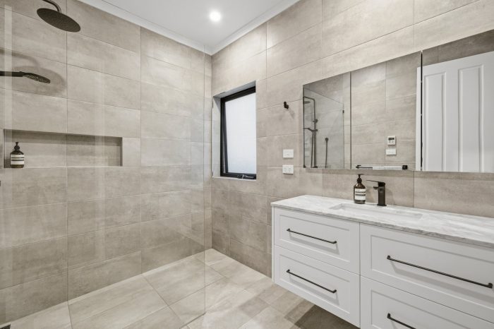 82 Murray Dr, Burwood VIC 3125, Australia