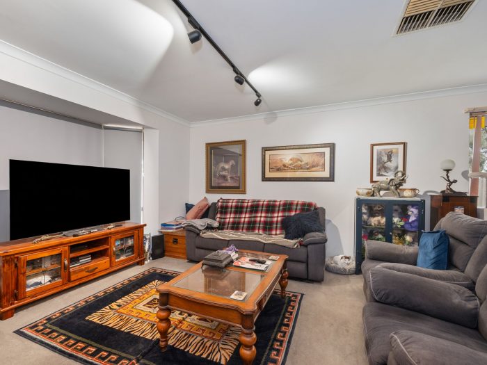 21 Nankiville Rd, Hannans WA 6430, Australia