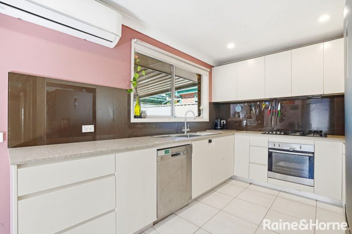 9 Griffin Pl, Doonside NSW 2767, Australia