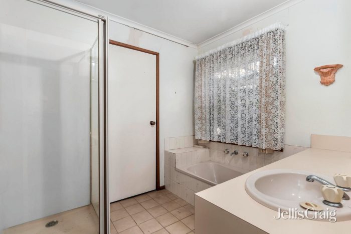 9 Newstead Way, Wantirna South VIC 3152, Australia