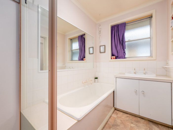 49 Northumberland Cres, Shepparton VIC 3630, Australia