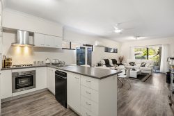 7 Pryde Wy, Eden Hill WA 6054, Australia
